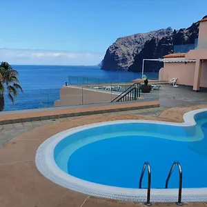 https://terraza-sol-los-gigantes.in-canary-islands.com